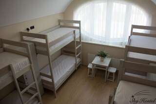 Хостелы Sky Hostel Киев Кровать в общем 8-местном номере для женщин-4
